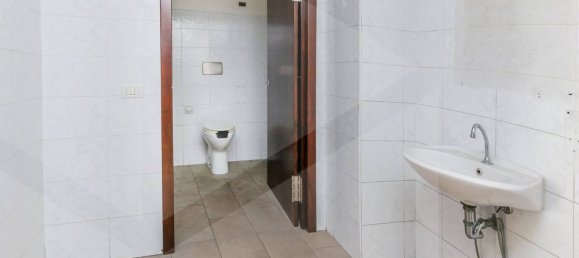 1غرفة عقار تجاري في Milan, Italy رقم 242232 18