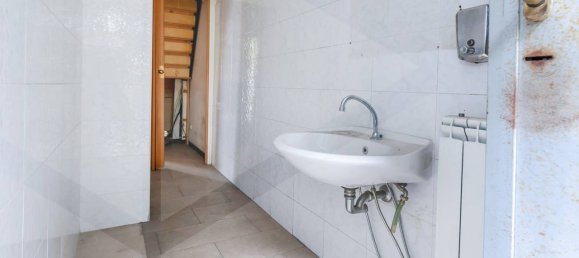 1غرفة عقار تجاري في Milan, Italy رقم 242232 8