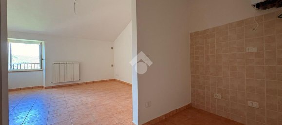 5-Zimmer Wohnung in Nocera Umbra, Italy, Nr. 173899 9