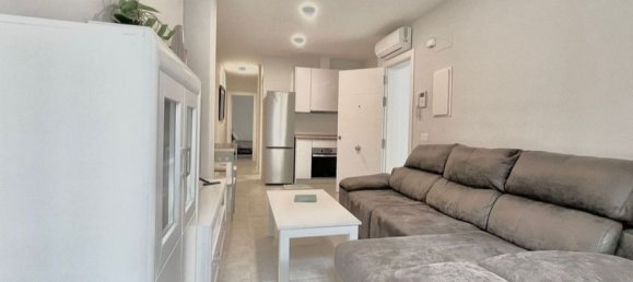 Apartamento de 2 dormitorios en Fuengirola, Spain No. 54060 3