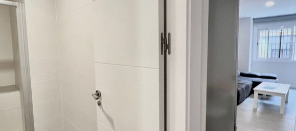 Apartamento de 2 dormitorios en Fuengirola, Spain No. 54060 11