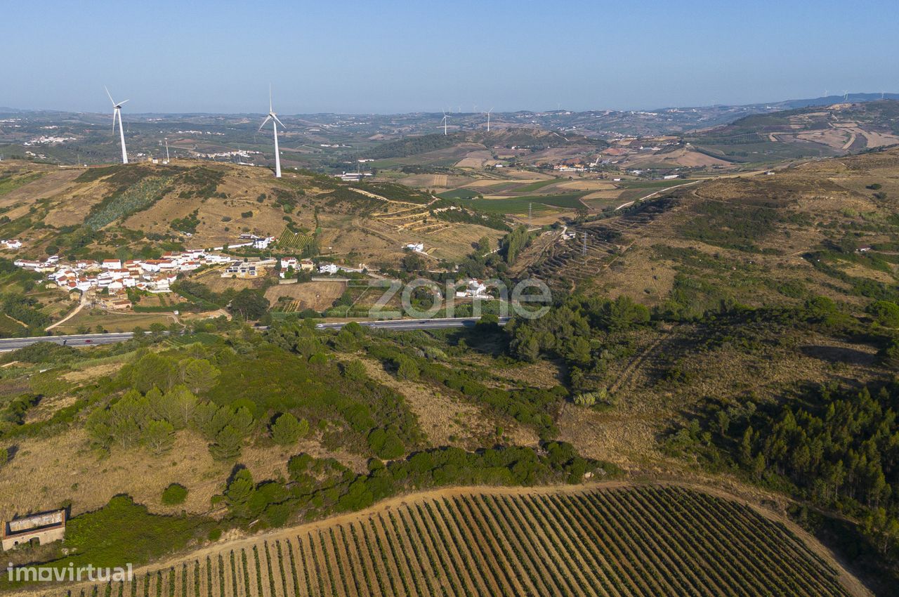 Terreno en Torres Vedras, Portugal 85000 m² No. 81361