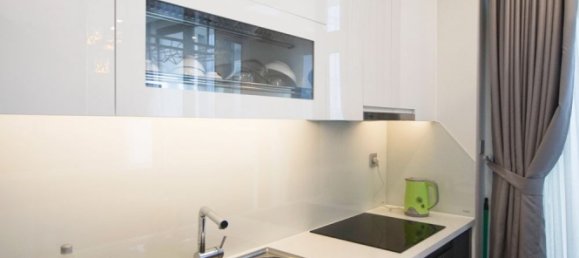 2 rooms Office in District 1, Vietnam No. 17909 9