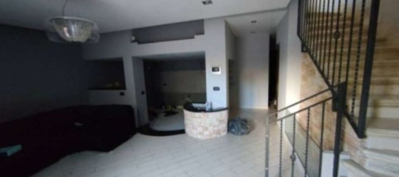 Casa de 6 divisões em Ardea, Italy N.º 12423 4