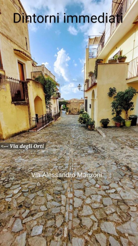 4 bedrooms House in Fiumefreddo Bruzio, Italy No. 262003