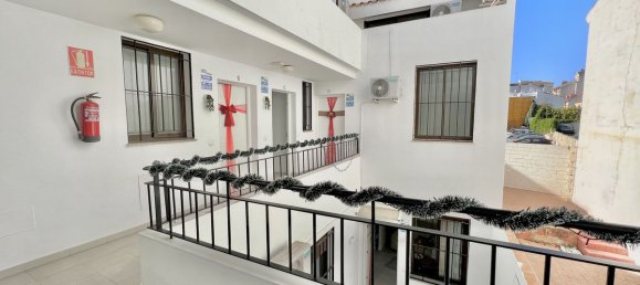 Apartamento de 15 dormitorios en Málaga, Spain No. 29798 12