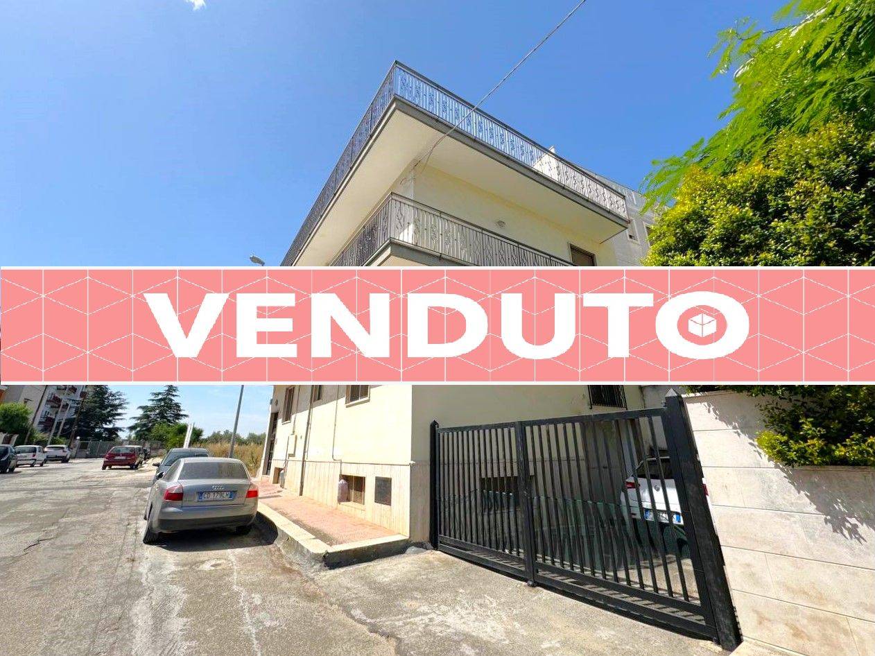 2غرفة عقار تجاري في Triggiano, Italy رقم 26902