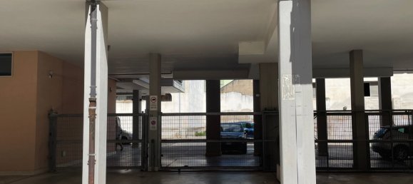 Garaje en Brindisi, Italy 16 m² No. 316626 2