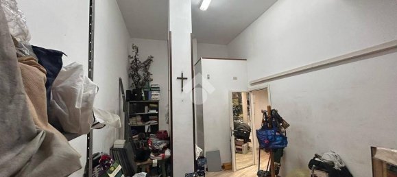 2-Zimmer Gewerbliche Immobilie in Monza, Italy, Nr. 208413 8