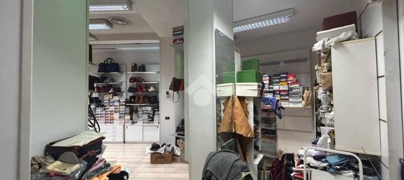 2-Zimmer Gewerbliche Immobilie in Monza, Italy, Nr. 208413 5