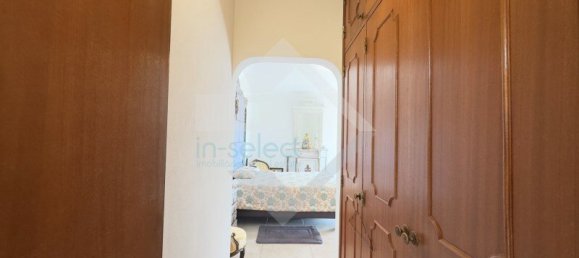 4 bedrooms Villa in Faro, Portugal No. 195015 10