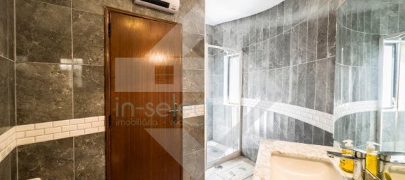 4 bedrooms Villa in Faro, Portugal No. 195015 4