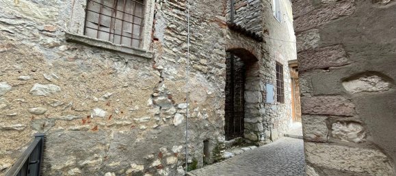 Villa de 4 divisões em Villa d'Almè, Italy N.º 4586 4