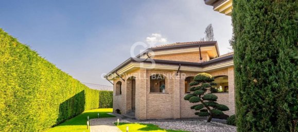 5 rooms Villa in Mezzago, Italy No. 30553 14