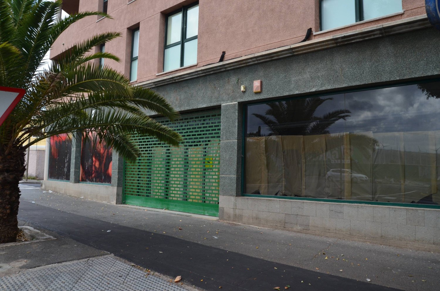 Propriété commerciale à Santa Lucia De Tirajana, Spain 3964m² No. 34508