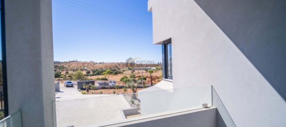 5 bedrooms Villa in Quarteira, Portugal No. 33043 22