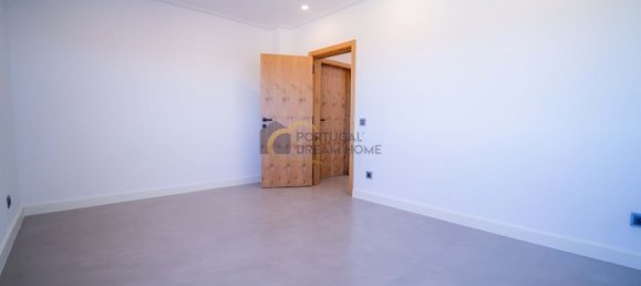 5 bedrooms Villa in Quarteira, Portugal No. 33043 11