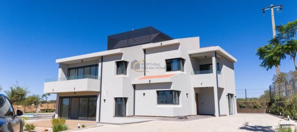 5 bedrooms Villa in Quarteira, Portugal No. 33043 2