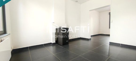 3 bedrooms House in Roeulx, France No. 70142 3