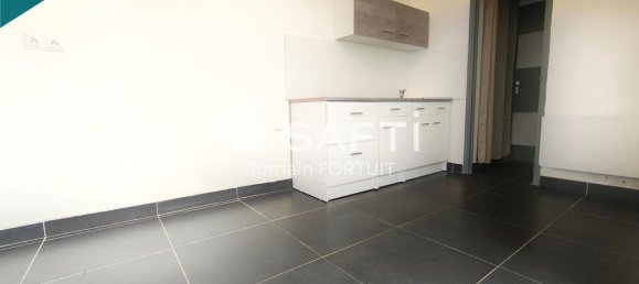 3 bedrooms House in Roeulx, France No. 70142 15