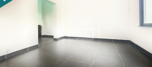 3 bedrooms House in Roeulx, France No. 70142 2