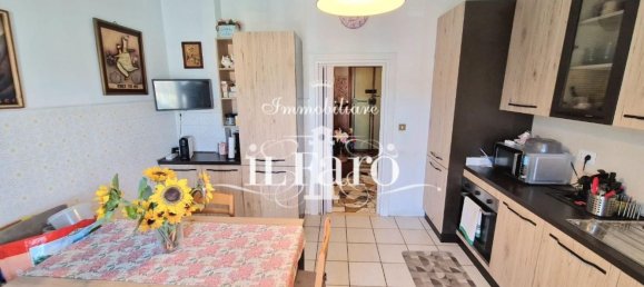 4 Schlafzimmer Wohnung in Campi Bisenzio, Italy, Nr. 363875 4