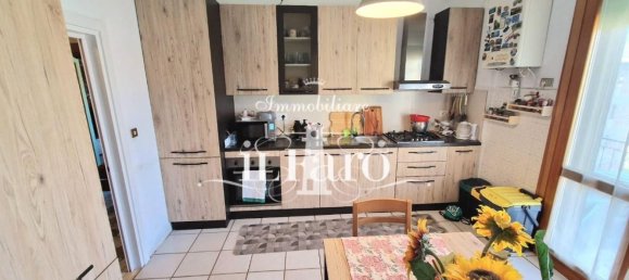 4 Schlafzimmer Wohnung in Campi Bisenzio, Italy, Nr. 363875 2