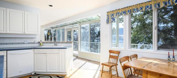 6 غرف نوم منزل في British Columbia, Canada رقم 1228 9