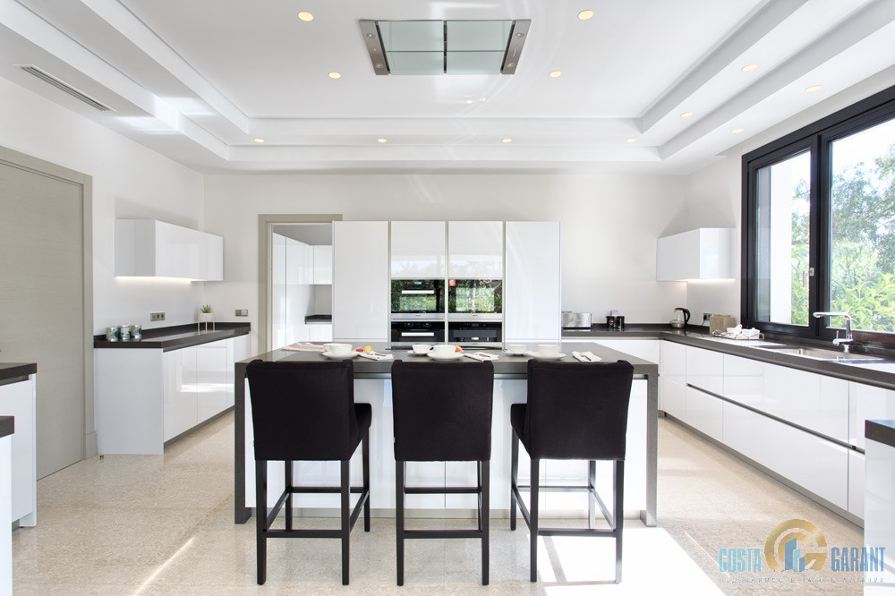 6 غرف نوم فيلا في Marbella, Spain رقم 9972