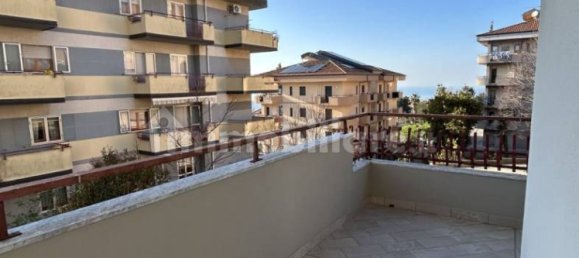 3 chambres Appartement à Vibo Valentia, Italy No. 39186 34