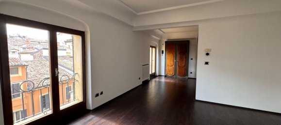 3 Schlafzimmer Wohnung in Verona, Italy, Nr. 352957 11