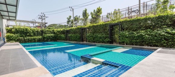 Apartamento com 2 quartos em condomínio em Suan Luang, Thailand N.º 9603 23