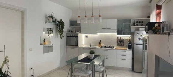 3 bedrooms Apartment in Foligno, Italy No. 344131 4