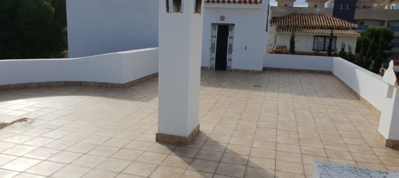 Casa de 3 dormitorios en La Zenia, Spain No. 183660 5