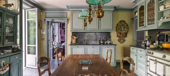 5 bedrooms House in Paris, France No. 139727 3