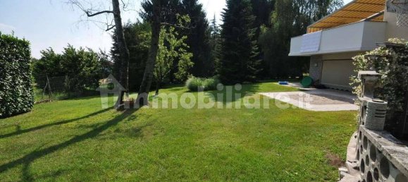 3 bedrooms Villa in Brebbia, Italy No. 333100 3