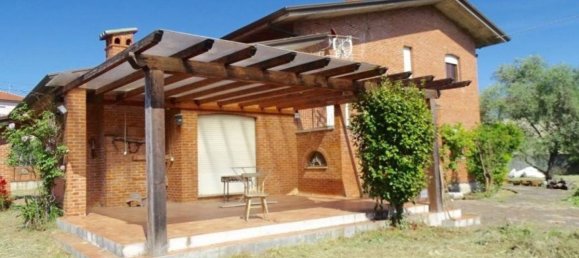 Вилла с 6 спальнями в Луни, Италия № 85925 26