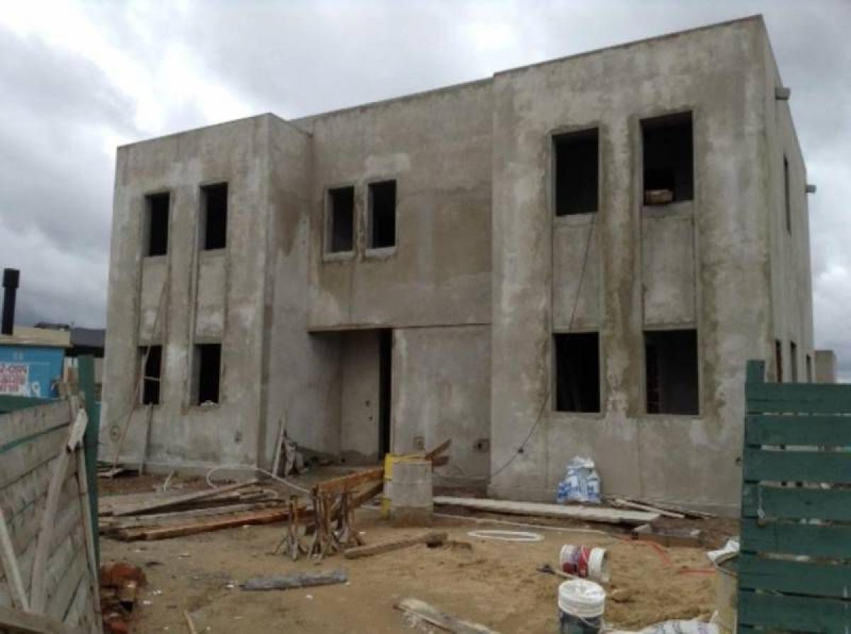 3 bedrooms House in Tigre, Argentina No. 52667