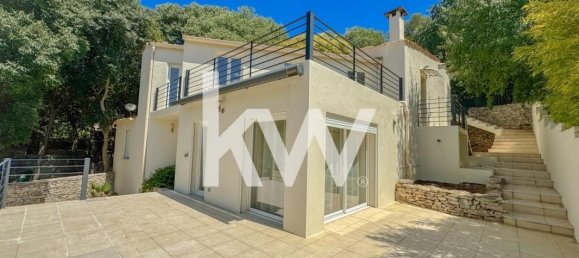 Villa de 3 dormitorios en Nimes, France No. 299702 3