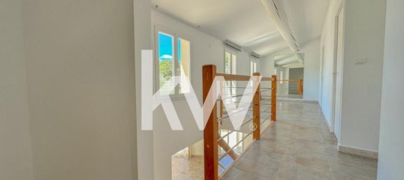 Villa de 3 dormitorios en Nimes, France No. 299702 10