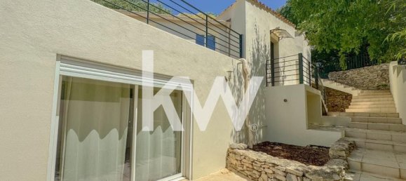 Villa de 3 dormitorios en Nimes, France No. 299702 5