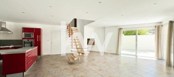 Villa de 3 dormitorios en Nimes, France No. 299702 6