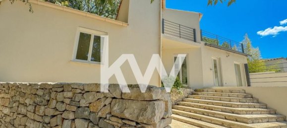 Villa de 3 dormitorios en Nimes, France No. 299702 4