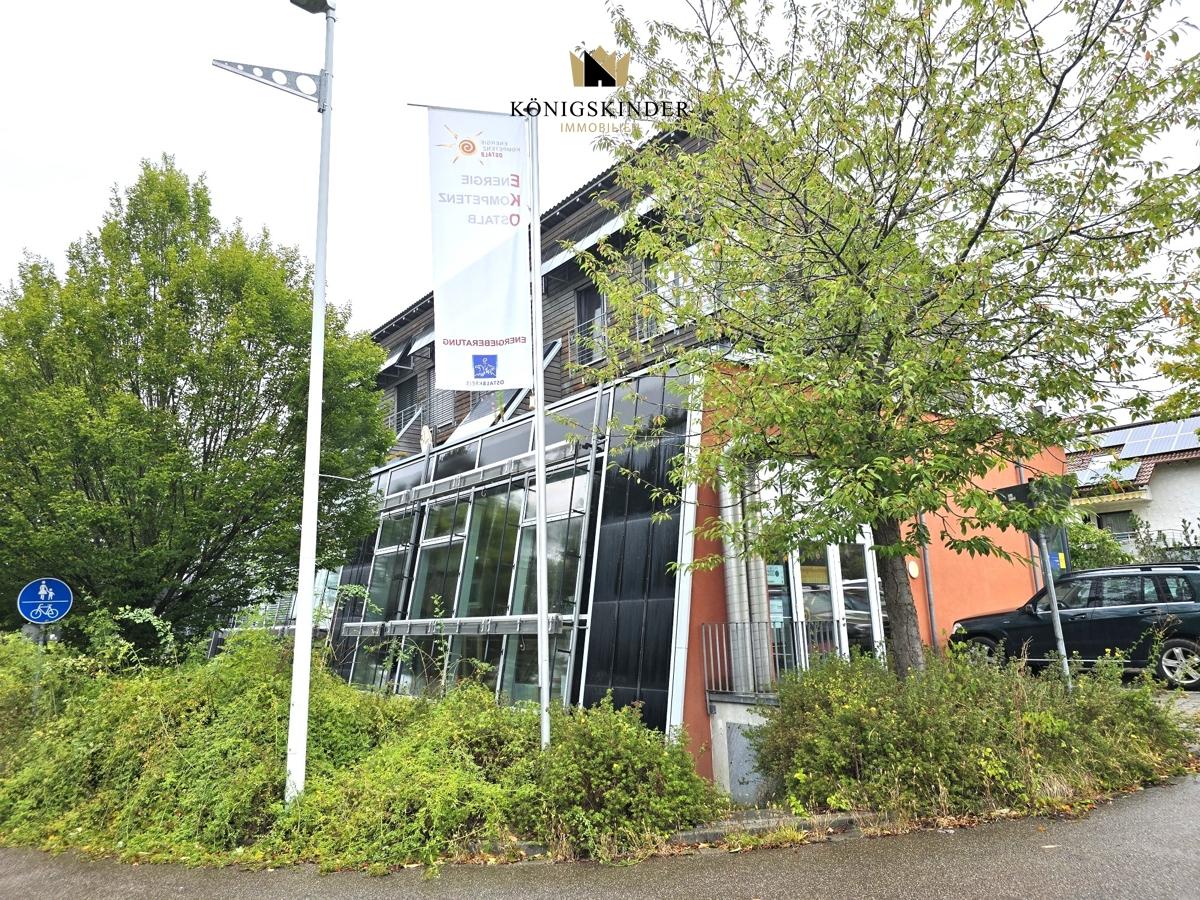 4-salle Bâtiment à Ostalbkreis, Germany No. 25291