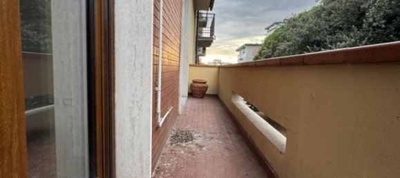 5 rooms Apartment in Sesto Fiorentino, Italy No. 269410 6