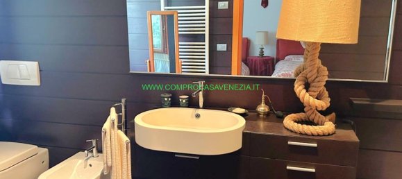 6 rooms Apartment in Venice, Italy No. 1755 17