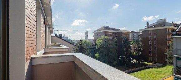 3 rooms Apartment in Milan, Italy No. 339059 3