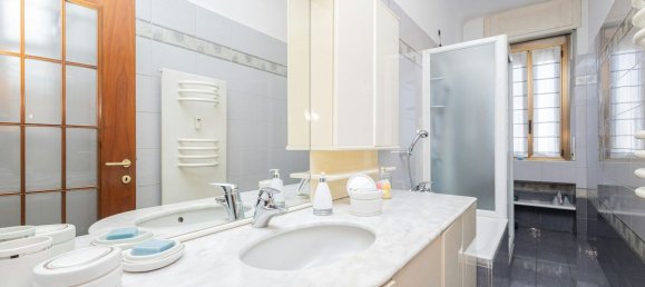 3 rooms Apartment in Milan, Italy No. 339059 18