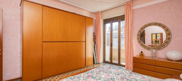 3 rooms Apartment in Milan, Italy No. 339059 8