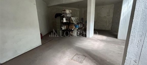  مرآب في Rome, Italy 72متر مربع رقم 154070 4